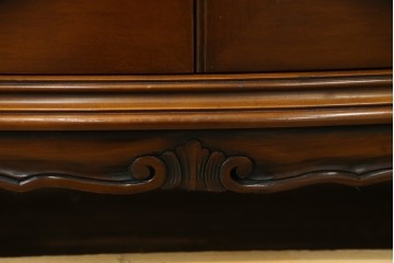 中古　美品!!　カリモク家具(karimoku)　domani(ドマーニ)　Louis(ルイ)XVシリーズ　ロココ様式のキャビネット　定価約280万円　(R-075583)