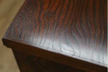 中古　岩谷堂箪笥　力強い木目と重厚感のある金具が目を引くチェスト　(R-075586)