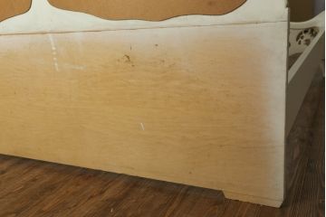 中古　イタリア高級家具　SILIK(シリック)　ロココ調　ガーリースタイルの空間を演出してくれるベッドフレーム(キングサイズ)(R-075603)