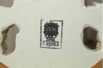 中古　イタリア高級家具　SILIK(シリック)　ロココ調　ガーリースタイルの空間を演出してくれるベッドフレーム(キングサイズ)(R-075603)