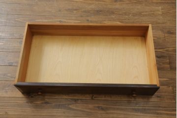 中古　美品　松本民芸家具　D型整理タンス　和洋どちらにも馴染む上品な佇まいのチェスト(整理タンス、洋服タンス、引き出し)(定価約38万円)(R-075605)
