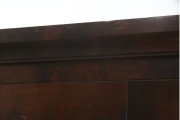 中古　北海道民芸家具　深い木の色味が味わい深いシンプルなデザインのワードローブ(洋服タンス、衣装タンス、キャビネット、収納棚)(R-075607)