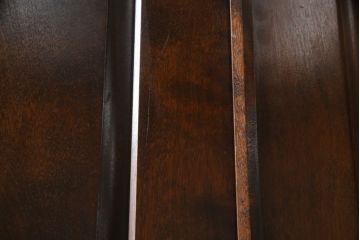 中古　北海道民芸家具　深い木の色味が味わい深いシンプルなデザインのワードローブ(洋服タンス、衣装タンス、キャビネット、収納棚)(R-075607)
