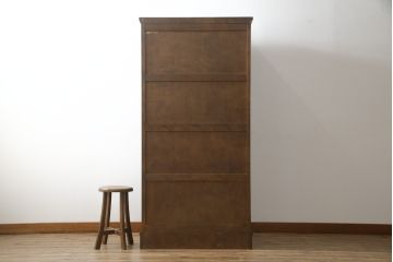 中古　北海道民芸家具　深い木の色味が味わい深いシンプルなデザインのワードローブ(洋服タンス、衣装タンス、キャビネット、収納棚)(R-075607)