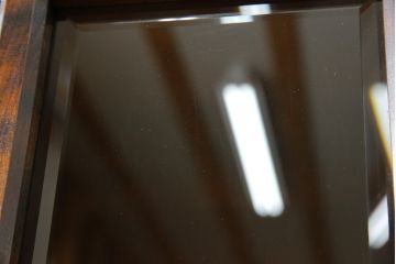 中古　北海道民芸家具　重厚感のある佇まいが魅力的な食器棚(カップボード、キャビネット、収納棚、戸棚)(R-075608)