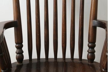 中古　九州民芸家具　総欅(ケヤキ)材　ゆったりとしたくつろぎの時間におすすめなロッキングチェア(アームチェア、板座チェア、揺り椅子、いす、イス)(R-075609)