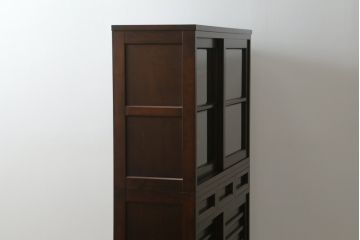 中古　美品　松本民芸家具　高山デザイン　落ち着きのある佇まいが魅力的なT型食器棚(戸棚、収納棚、キャビネット)(定価約66万円)(R-075610)