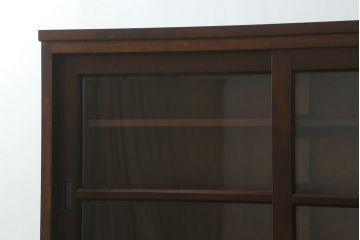 中古　美品　松本民芸家具　高山デザイン　落ち着きのある佇まいが魅力的なT型食器棚(戸棚、収納棚、キャビネット)(定価約66万円)(R-075610)
