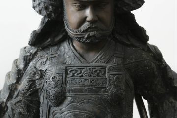 置いてあるだけで存在感がある!堂々とした雰囲気の大きな武将のブロンズ像(酒井忠次?、楠木正成?、置物、オブジェ、店舗什器、ディスプレイ)(R-075611)