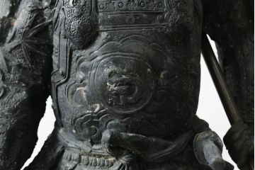 置いてあるだけで存在感がある!堂々とした雰囲気の大きな武将のブロンズ像(酒井忠次?、楠木正成?、置物、オブジェ、店舗什器、ディスプレイ)(R-075611)
