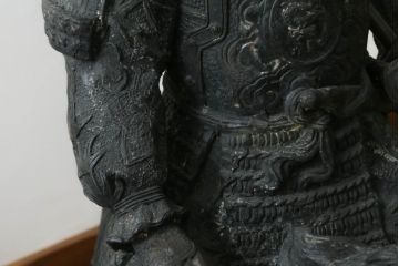 置いてあるだけで存在感がある!堂々とした雰囲気の大きな武将のブロンズ像(酒井忠次?、楠木正成?、置物、オブジェ、店舗什器、ディスプレイ)(R-075611)