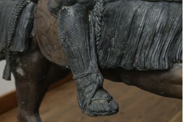 置いてあるだけで存在感がある!堂々とした雰囲気の大きな武将のブロンズ像(酒井忠次?、楠木正成?、置物、オブジェ、店舗什器、ディスプレイ)(R-075611)