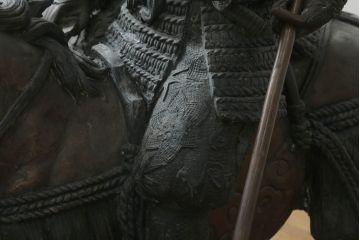 置いてあるだけで存在感がある!堂々とした雰囲気の大きな武将のブロンズ像(酒井忠次?、楠木正成?、置物、オブジェ、店舗什器、ディスプレイ)(R-075611)