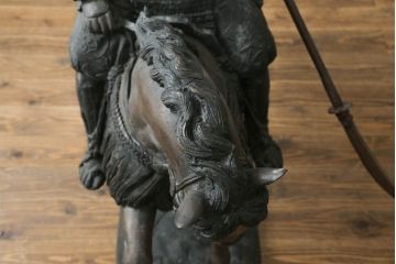 置いてあるだけで存在感がある!堂々とした雰囲気の大きな武将のブロンズ像(酒井忠次?、楠木正成?、置物、オブジェ、店舗什器、ディスプレイ)(R-075611)
