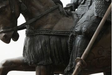 置いてあるだけで存在感がある!堂々とした雰囲気の大きな武将のブロンズ像(酒井忠次?、楠木正成?、置物、オブジェ、店舗什器、ディスプレイ)(R-075611)