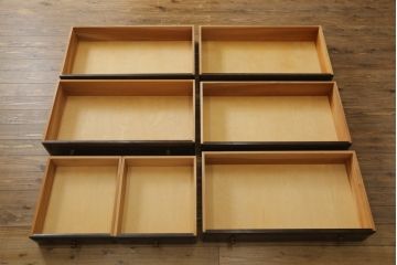 中古　美品　松本民芸家具　D型整理タンス　和洋どちらにも馴染む上品な佇まいのチェスト(整理タンス、洋服タンス、引き出し)(定価約38万円)(R-075613)