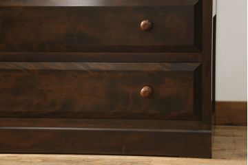 中古　美品　松本民芸家具　D型整理タンス　和洋どちらにも馴染む上品な佇まいのチェスト(整理タンス、洋服タンス、引き出し)(定価約38万円)(R-075613)