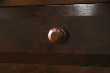 中古　美品　松本民芸家具　シンプルな作りで合わせやすいD型小物整理箪笥(縦型チェスト、引き出し、収納タンス)(定価約27万円)(R-075614)