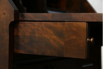 中古　北海道民芸家具　上質な作りが魅力のライティングビューロー(簿記机、ワークデスク、引き出し、在宅用、在宅ワーク用)(定価約34万円)(R-075615)