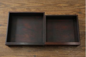 和製ビンテージ　花梨(カリン)材　落ち着いた佇まいと凝った意匠が素敵な茶棚(違い棚、飾り棚、収納棚、戸棚、ヴィンテージ)(R-075616)