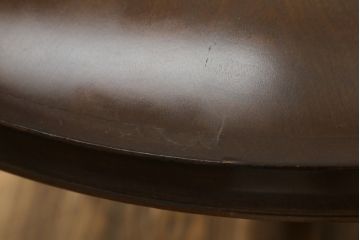 中古　飛騨産業　穂高シリーズ　キツツキマーク　洗練された佇まいが魅力的な丸テーブル(ダイニングテーブル、カフェテーブル、ラウンドテーブル)(R-075627)