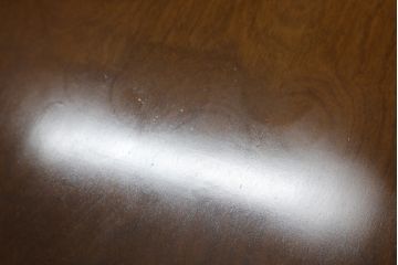 中古　飛騨産業　穂高シリーズ　キツツキマーク　洗練された佇まいが魅力的な丸テーブル(ダイニングテーブル、カフェテーブル、ラウンドテーブル)(R-075627)