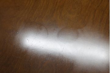 中古　飛騨産業　穂高シリーズ　キツツキマーク　洗練された佇まいが魅力的な丸テーブル(ダイニングテーブル、カフェテーブル、ラウンドテーブル)(R-075627)