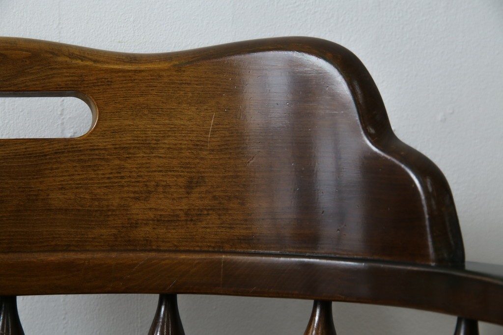 中古　飛騨産業　穂高シリーズ　キツツキマーク　身体をゆったりと包み込むアームチェア　(R-075630)