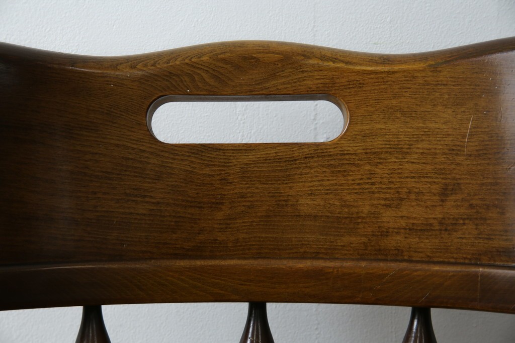 中古　飛騨産業　穂高シリーズ　キツツキマーク　身体をゆったりと包み込むアームチェア　(R-075630)