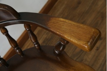 中古　飛騨産業　穂高シリーズ　キツツキマーク　身体をゆったりと包み込むアームチェア　(R-075630)