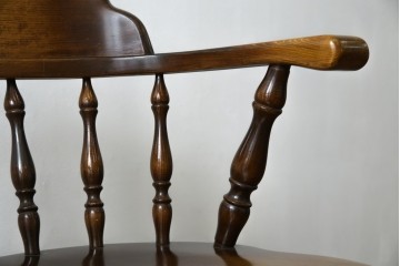 中古　飛騨産業　穂高シリーズ　キツツキマーク　身体をゆったりと包み込むアームチェア　(R-075630)