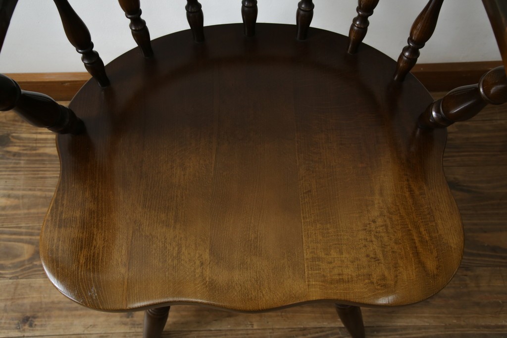 中古　飛騨産業　穂高シリーズ　キツツキマーク　身体をゆったりと包み込むアームチェア　(R-075630)