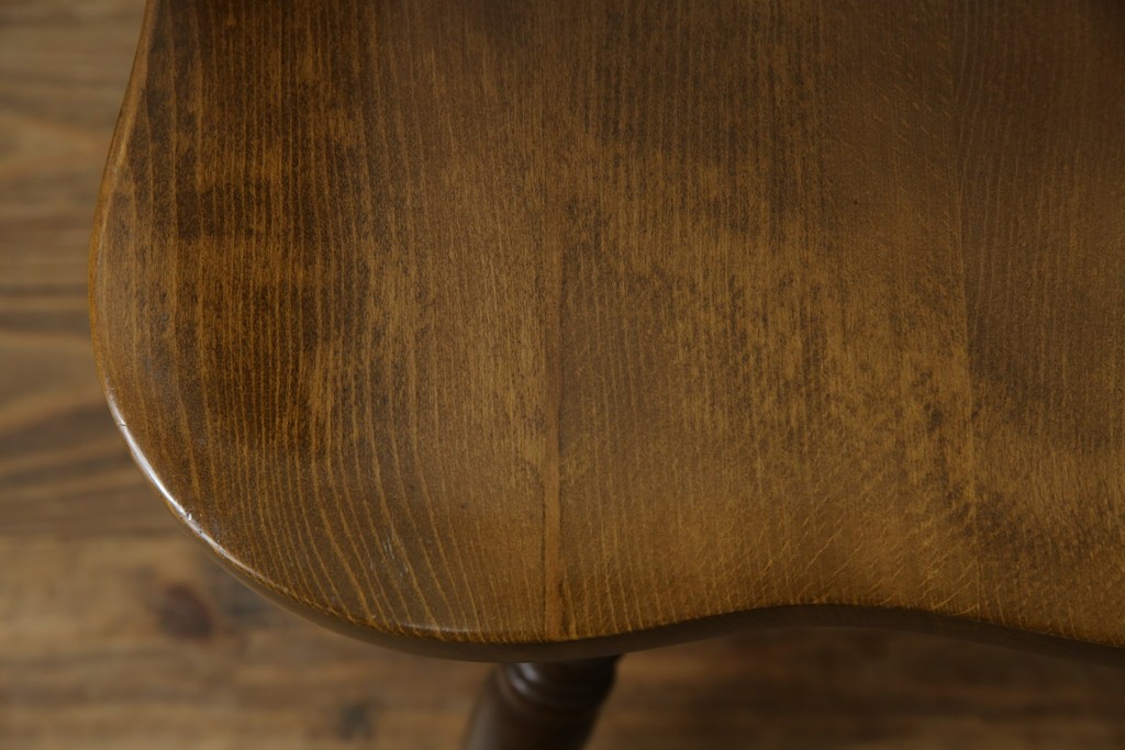 中古　飛騨産業　穂高シリーズ　キツツキマーク　身体をゆったりと包み込むアームチェア　(R-075630)