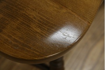 中古　飛騨産業　穂高シリーズ　キツツキマーク　身体をゆったりと包み込むアームチェア　(R-075630)