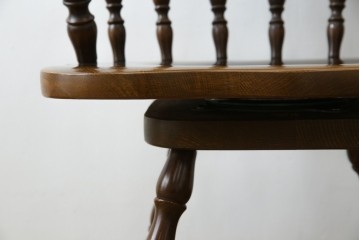 中古　飛騨産業　穂高シリーズ　キツツキマーク　身体をゆったりと包み込むアームチェア　(R-075630)