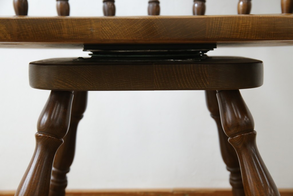 中古　飛騨産業　穂高シリーズ　キツツキマーク　身体をゆったりと包み込むアームチェア　(R-075630)