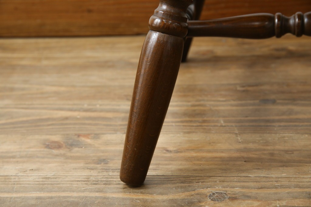 中古　飛騨産業　穂高シリーズ　キツツキマーク　身体をゆったりと包み込むアームチェア　(R-075630)