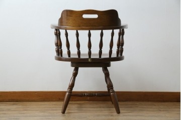 中古　飛騨産業　穂高シリーズ　キツツキマーク　身体をゆったりと包み込むアームチェア　(R-075630)