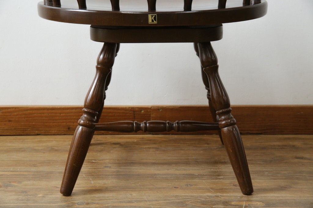 中古　飛騨産業　穂高シリーズ　キツツキマーク　身体をゆったりと包み込むアームチェア　(R-075630)