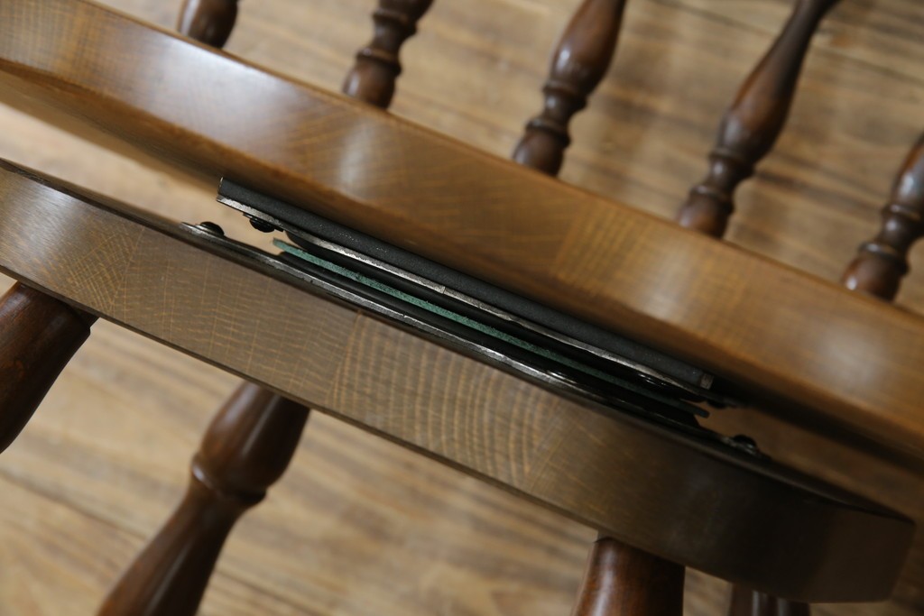 中古　飛騨産業　穂高シリーズ　キツツキマーク　身体をゆったりと包み込むアームチェア　(R-075630)