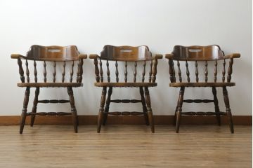 中古　飛騨産業　穂高シリーズ　キツツキマーク　木のぬくもりを感じるアームチェア3脚セット(キャプテンチェア、ダイニングチェア、椅子、板座チェア)(R-075631)