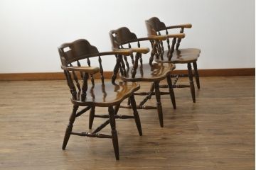 中古　飛騨産業　穂高シリーズ　キツツキマーク　木のぬくもりを感じるアームチェア3脚セット(キャプテンチェア、ダイニングチェア、椅子、板座チェア)(R-075631)