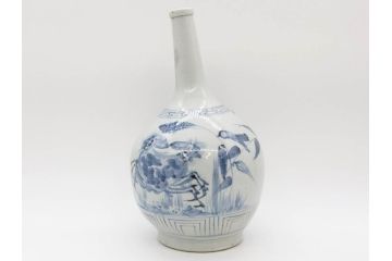 江戸期　古伊万里　染付　蟹　珍しい図柄が魅力的な花瓶(カニ、花器、花入、壺、壷)(R-075640)