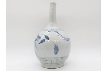 江戸期　古伊万里　染付　蟹　珍しい図柄が魅力的な花瓶(カニ、花器、花入、壺、壷)(R-075640)