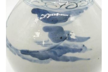江戸期　古伊万里　染付　蟹　珍しい図柄が魅力的な花瓶(カニ、花器、花入、壺、壷)(R-075640)