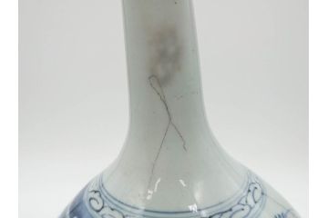 江戸期　古伊万里　染付　蟹　珍しい図柄が魅力的な花瓶(カニ、花器、花入、壺、壷)(R-075640)