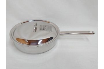 スイス製　Spring　スプリング社　クリスタルGL　ソテーパン(24cm)　片手鍋(18cm)　両手深型鍋(20cm)　キッチンウェア3点セット(CRISTAL、料理ブック付き、箱付き、スターターセット)(R-075641)