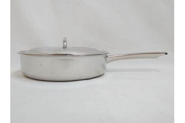スイス製　Spring　スプリング社　クリスタルGL　ソテーパン(24cm)　片手鍋(18cm)　両手深型鍋(20cm)　キッチンウェア3点セット(CRISTAL、料理ブック付き、箱付き、スターターセット)(R-075641)