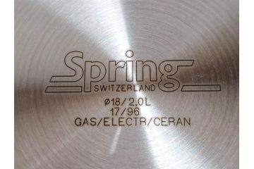 スイス製　Spring　スプリング社　クリスタルGL　ソテーパン(24cm)　片手鍋(18cm)　両手深型鍋(20cm)　キッチンウェア3点セット(CRISTAL、料理ブック付き、箱付き、スターターセット)(R-075641)