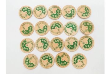 牛乳瓶　ヨーグルト瓶　キャップ　蓋　名糖　森永　明治　小岩井　雪印　88種818枚セット(月曜、水曜、木曜、土曜、日曜、牛乳びん代預り証、ホモ牛乳、ラクト、コーヒー、イチゴ、オレンジ、フルーツ、りんご、トマト、ピーチ、マミー、興真)(R-075642)
